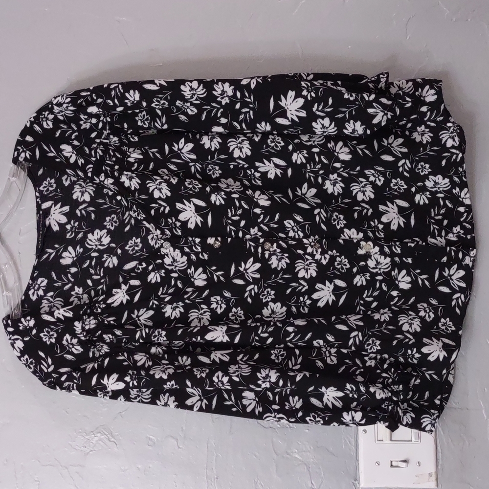 Adrienne Vittadini blouse size XL excellent pretty